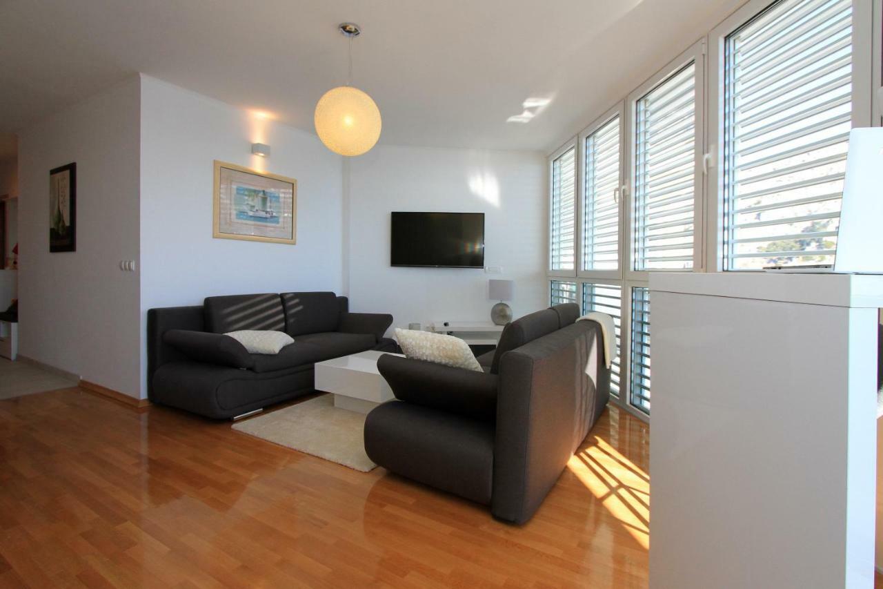Luxury Omis Apartment Екстериор снимка