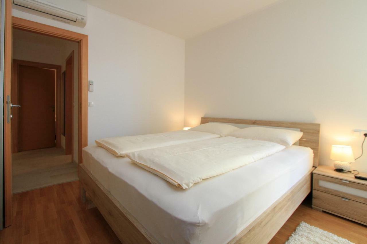 Luxury Omis Apartment Екстериор снимка