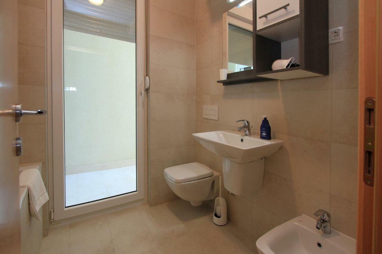Luxury Omis Apartment Екстериор снимка